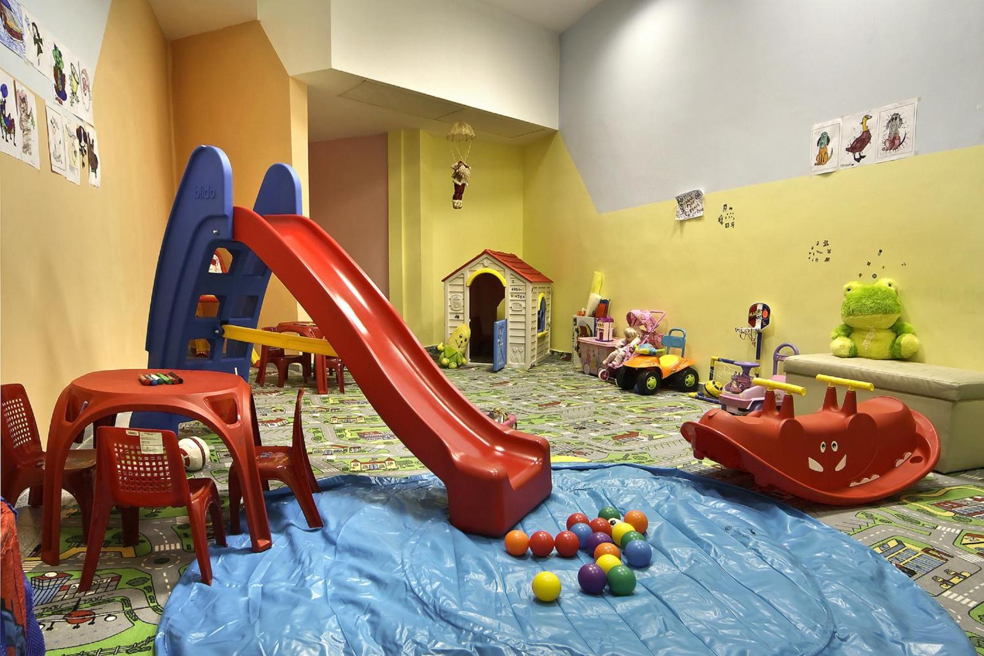 בורובץ Apartments Flora-Daisy מראה חיצוני תמונה
