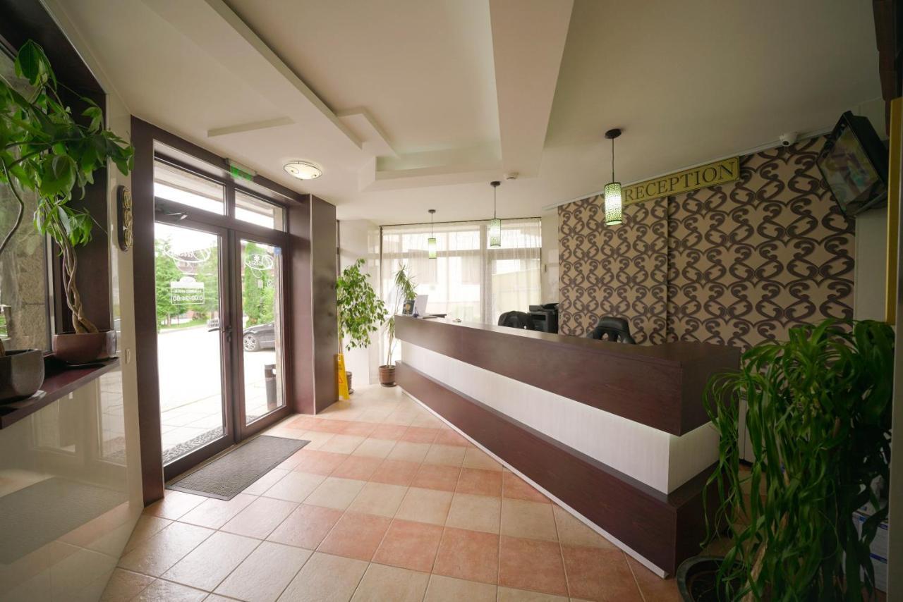 בורובץ Apartments Flora-Daisy מראה חיצוני תמונה